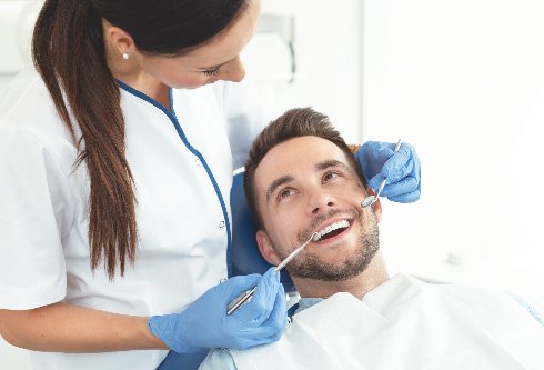 Stomatologia zachowawcza kontrola dentystyczna pacjenta
